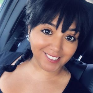 Meet your Posher, Monique